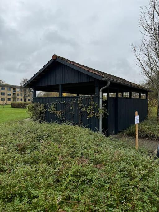 Stor Og Lys Lejlighed I Hjertet Af Holstebro Exterior foto